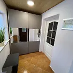 Essa - 1 Apartment